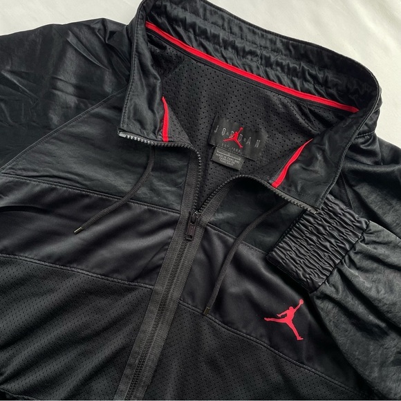 Air Jordan Nike Men’s Wings Flight Suit Full Zip Funnel Neck Black Jacket Large - Picture 1 of 9